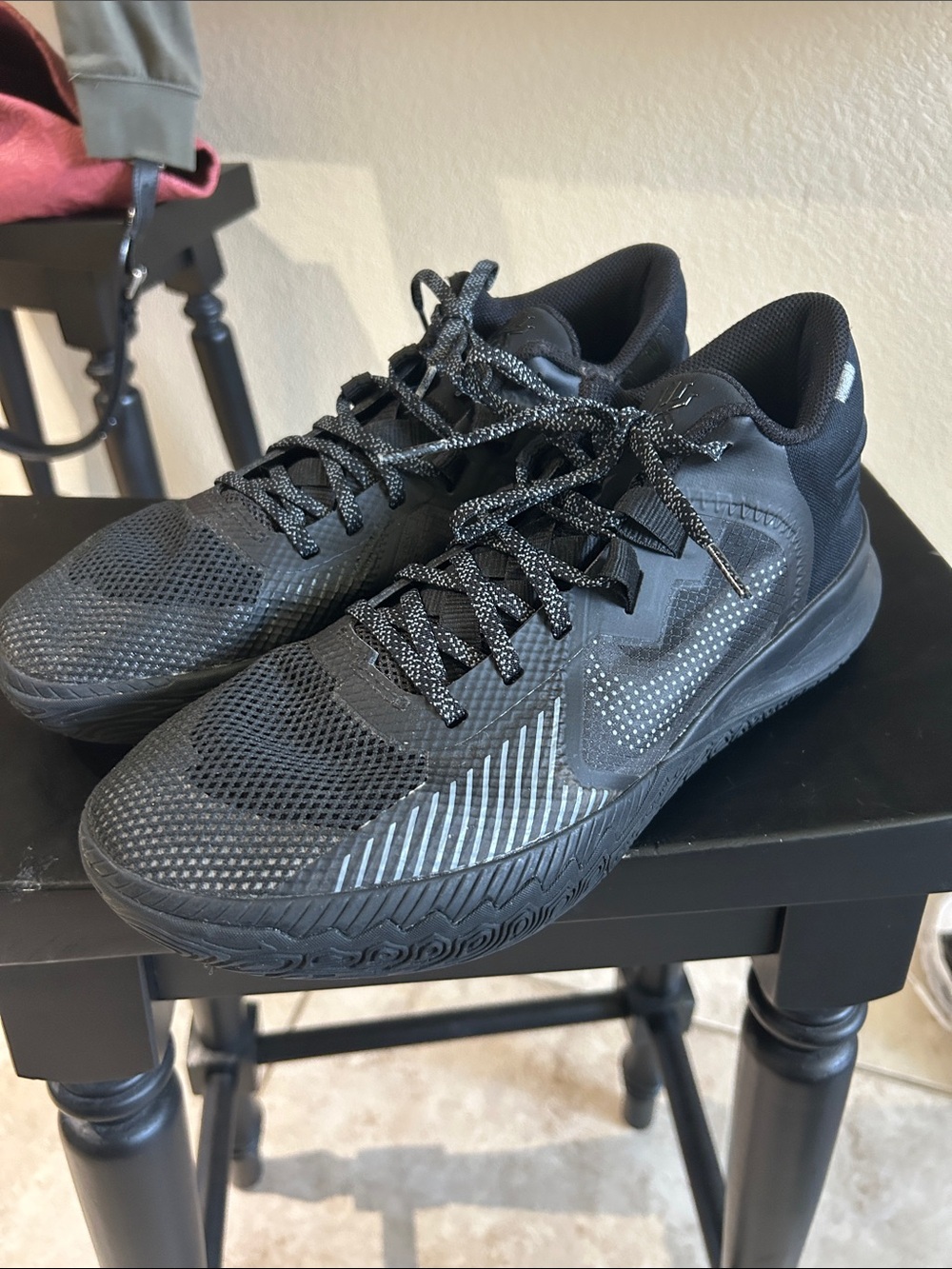 Nike Men's Black Athletic Sneakers - Performance Training Shoes 11